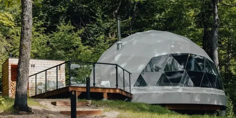 Swiss Tents vs Dome Tents: Which One Is Right for Your Needs?